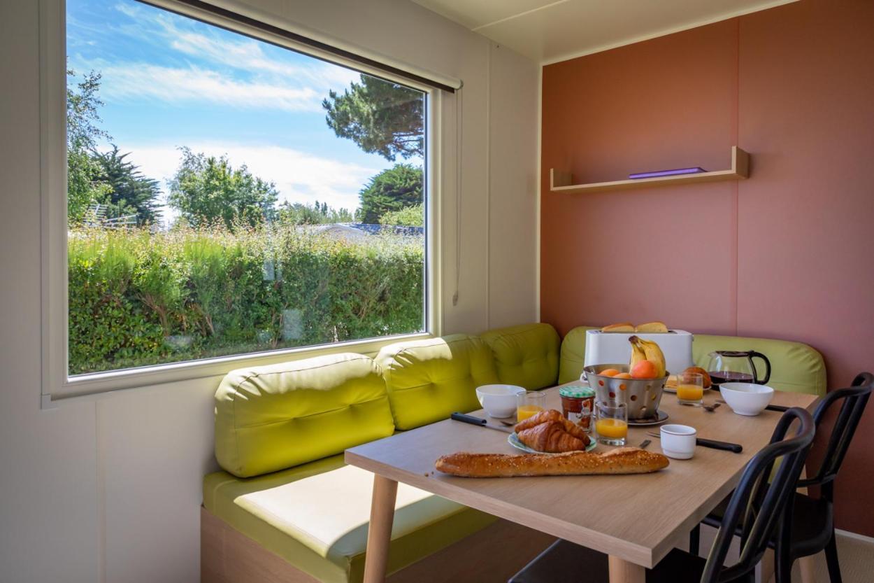 Camping L'Oasis Damgan Exteriör bild