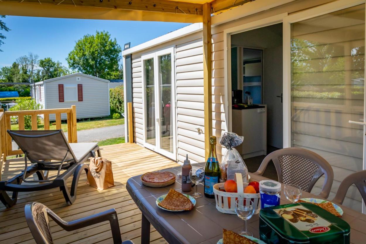 Camping L'Oasis Damgan Exteriör bild